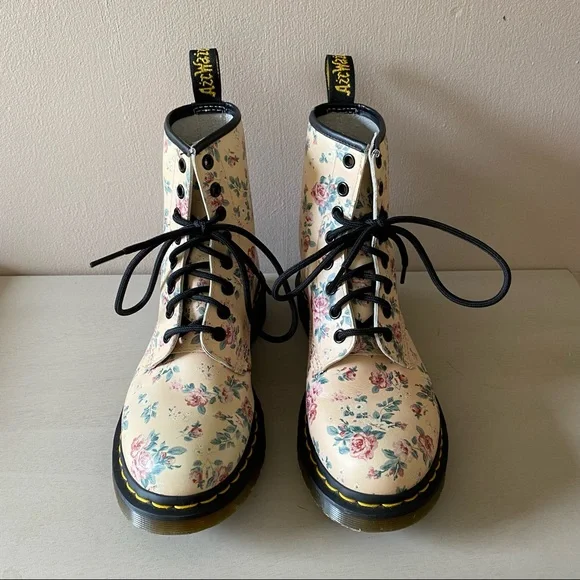 Dr. Martens 1460 Vintage Cream Rose Floral Boots - Picture 2 of 8